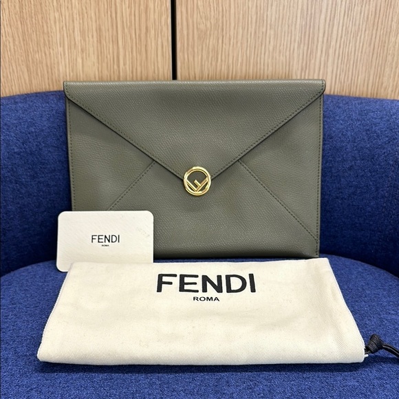 🔥🔥🔥Authentic Fendi Green Envelope Clutch Pouch Bag - Picture 1 of 15